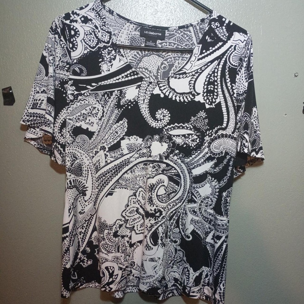 Liz Claiborne black & white paisley print polyester & spandex blouse in